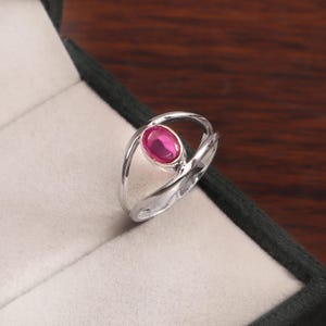 Bague en argent sterling 925 avec rubis, sertissage taille ovale