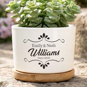 Personalized Wedding Flower Pot, Custom Name Planter for Plant Lover Gift, Ceramic Pot for Housewarming, Shelf Decor, Modern Home Accent
