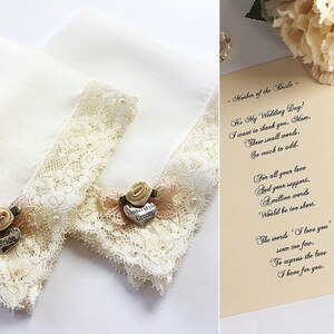 Mutter der Braut und Bräutigam Taschentuch Set, Geschenk von Braut, Mutter der Braut Hankie, Hochzeit Taschentücher, Spitze Taschentücher, Karte