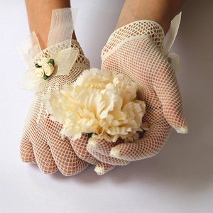 Bridal Gloves Ivory, White Lace Gloves, Bride Gloves, Net Gloves, Victorian Gloves, Wedding Gloves, Bride Accessories, Vintage Inspired, 50s image 3