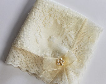 Swarovski Pearls wedding handkerchief, Ivory bride handkerchief from mom, Lace handkerchief, Bride accessories, Bridal shower gift Hankie