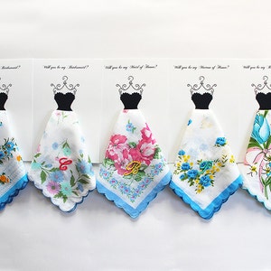 Set van 5 bruidsmeisje zakdoek met kaart, Hanky Jurk, Pastel bloemen bruiloft, gepersonaliseerde bruidsmeisje cadeau, Wil je mijn bruidsmeisje