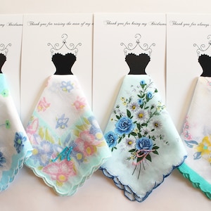 Set van 4 Will You Be My Bridesmaid Zakdoek met kaart, gepersonaliseerdbruidsmeisje Voorstel Cadeau, Hanky Jurk, Vintage Pastel Floral Wedding