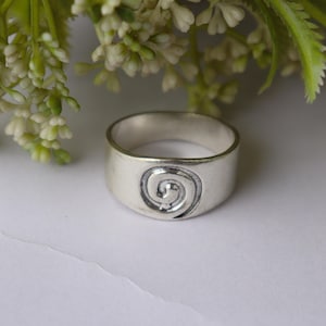 スワール模様のシルバーリング Swirl ring - Etsy 日本