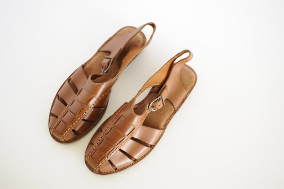 bass leather flip flops