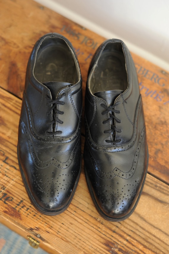 Vintage Red Wing Black Leather Oxford Wingtip Mens Dress Shoes, Made in USA, Mens 8 / ITEM237