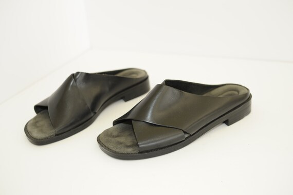 etienne aigner sandals