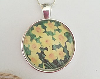 Daffodil Necklace Flower, Glass Pendant Necklace, Spring Flowers Necklace, Yellow Flower Necklace, Daffodil Jewelry For Women, Spring Gift