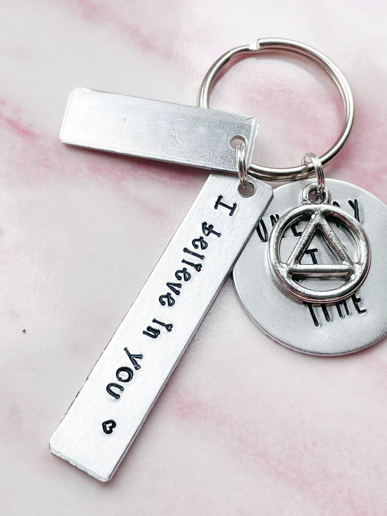 Recovery Keychains Recovery Gifts for Men Gift, Sobriety Keychain for Women Gifts, Hand ...