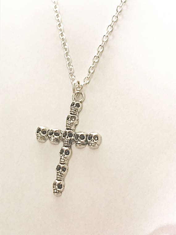 skull cross necklace