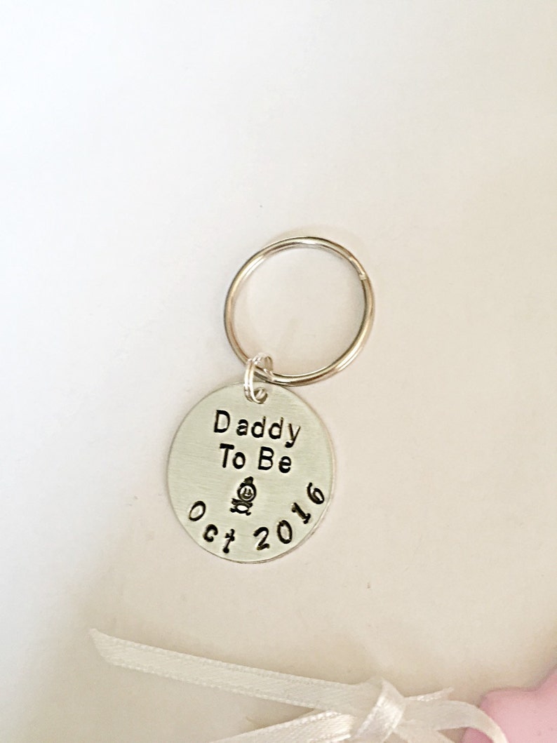 Daddy To Be Keyring, Daddy Keyring, Expectant Father, Personalised Due Date Keyring, Hand Stamped Keyring, Baby Keyring, Gift For New Dad image 3