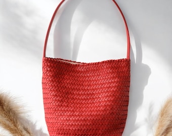 First Layer Cowhide Hand Woven Tote Bag, Large Capacity Shoulder Armpit Bucket Bag
