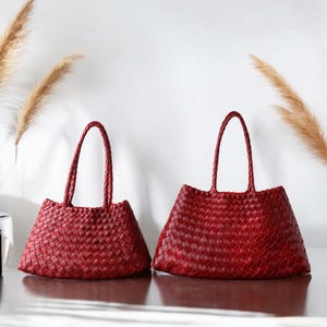 Sac à main tissé en cuir pleine fleur, sac sous les bras de style panier vintage pour un usage quotidien