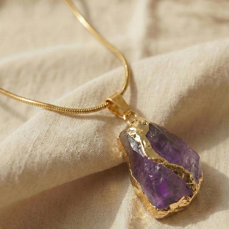 Amethyst Anhänger an vergoldeter Kette als Variante