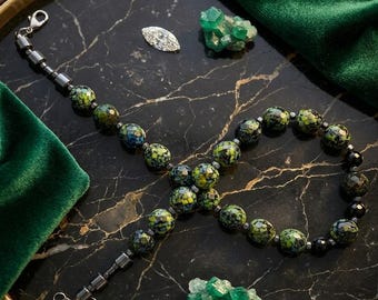 Mosaik Tschechisches Glas & Hämatit Halskette, Millefiori Perlen Choker, Handgemachter Boho Schmuck, Einzigartige Natürliche Hämatit Kette, Geschenk für Sie oder Ihn.