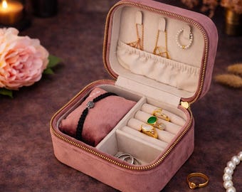 Spersonalizowane aksamitne pudełko na biżuterię, spersonalizowana kopertówka z imieniem dla kobiet, prezent dla niej, upominek dla druhen, pamiątka ślubna