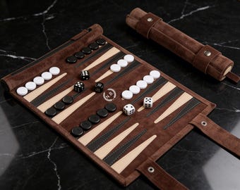 Spersonalizowany zestaw do gry w backgammona z zamszu, grawerowany na zamówienie