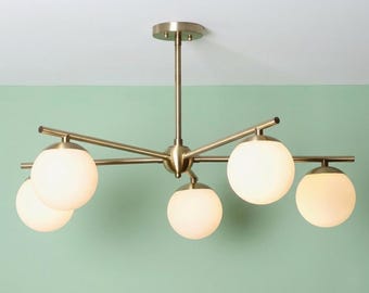 Gemma Brass Spoetnik-kroonluchter – lage bol-plafondlamp, minimalistische hanglamp
