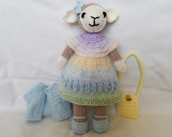 Animal de peluche tejido a mano con ropa ~ Animal de peluche suave vestido con atuendo, peluche amigurumi tierno ~ Cordero oveja