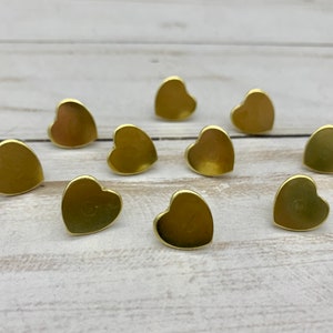 Gold Heart Thumb Tacks. Push Pins. Gold Hearts. Heart Push Pins. Memo Board. Office Accessories. Heart Tacks. Dorm Room Decor. image 2
