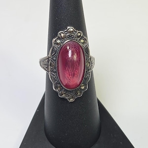Vintage Art Deco Sterling Silver Faux Ruby Jelly Cabochon Marcasite Ring
