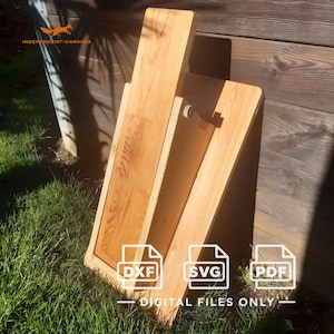 Könnte beinhalten: Eine hellfarbene Holzkonstruktion mit glatter Oberfläche, bestehend aus einer hohen rechteckigen Platte und einem kleineren angebrachten Teil. Das Bild enthält den Text INDEPENDENT-CARVING, DXF, SVG, PDF und DIGITAL FILES ONLY in Weiß.