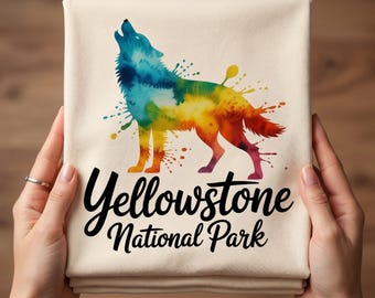 Lobo de Yellowstone PNG SVG, Lobo en acuarela PNG, Lobo de parque nacional SVG, Lobo aullando PNG, Lobo SVG PNG, Vida silvestre PNG, Camiseta de senderismo PNG