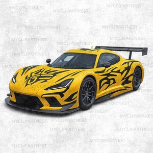 以下が含まれることがあります： 黄色いスポーツカーで、ボンネットと側面に黒いトライバルデザインが施されています。車にはリアスポイラーと黒いホイールが付いています。画像は水彩画のようなテクスチャード加工が施されています。