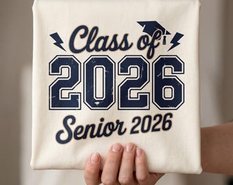 Clase de 2026 Png, Senior 2026 Png, Varsity Grad Png, Graduación Png 2026, Graduado Azul Marino Png, Senior Desgastado Png, Gorro de Graduación Png.