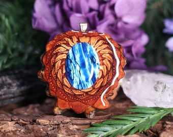 Blue Paua Shell (Medium) Third Eye Pinecone