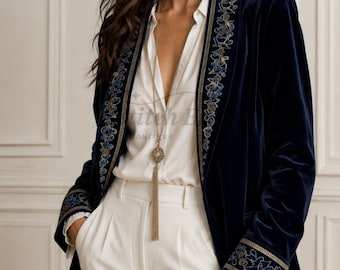 Chaqueta vintage de terciopelo azul marino bordada: abrigo retro llamativo para mujer.