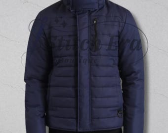 Chaqueta acolchada con capucha: estilo moderno de invierno para hombre