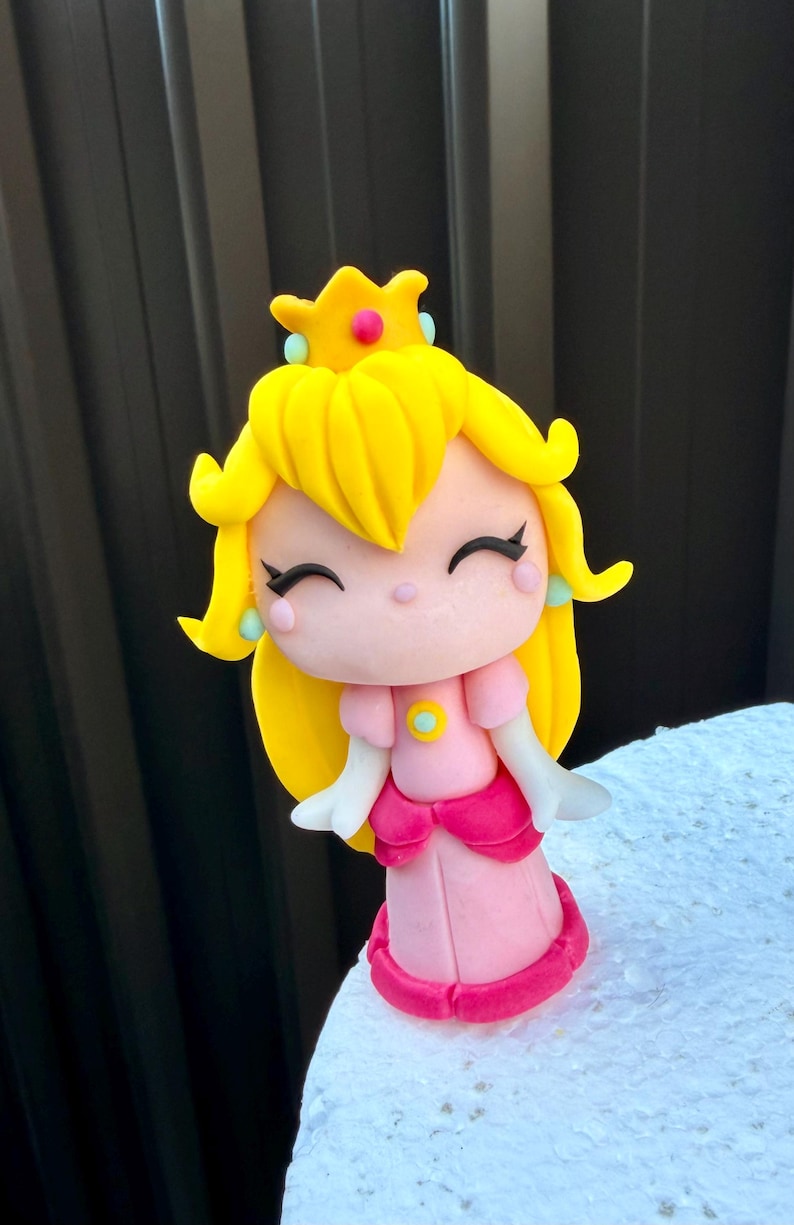 Minimalist Collection- Princess Peach