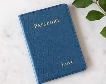 Personalized Passport Holder - Shiny Leather