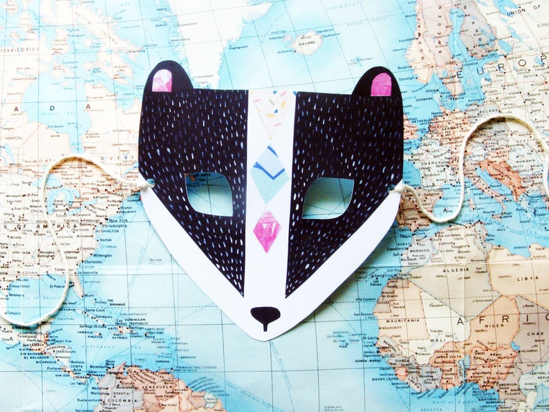 Printable Badger Paper Mask, Home Decor, Gift, Woodland Forest Wedding or Party Favor image 1