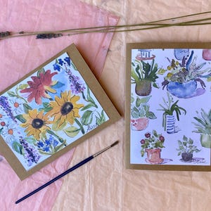 2 biglietti d'auguri con tema giardino, stampati con acquerello e inchiostro sciolti da acquerelli originali. Biglietto bianco 5x7", busta marrone coordinata.