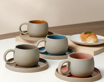 Retro mok en schotelset van Japans aardewerk – tweekleurige keramische koffiekop – 250 ml cappuccino voor thuiscafé – minimalistische Wabi Sabi-stijl