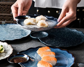 Piatto in ceramica per gnocchi e sushi • Vassoio per snack asiatico fatto a mano con piatto per salsa • Stoviglie multiuso