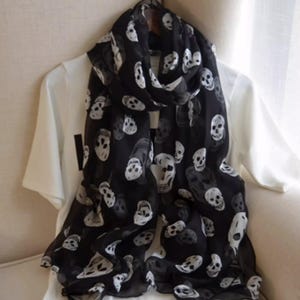Skull scarf alexander mcqueen - Etsy 日本