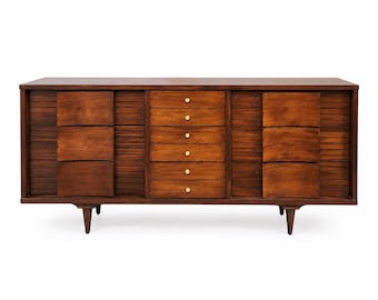 Mid Century Modern Johnson Carper Lowboy Dresser. Vintage MCM. Delivery Priced Separately.