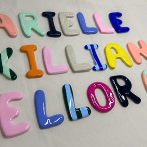 Personalisierte Tonblase Stil handgemachte Buchstaben Kinderzimmer Dekor Wandschild