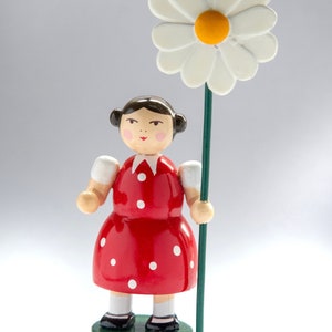 Erzgebirge flower girl (Blossom Kinder) Erzgebirge folk art hand painted made in Germany WEHA Kunst