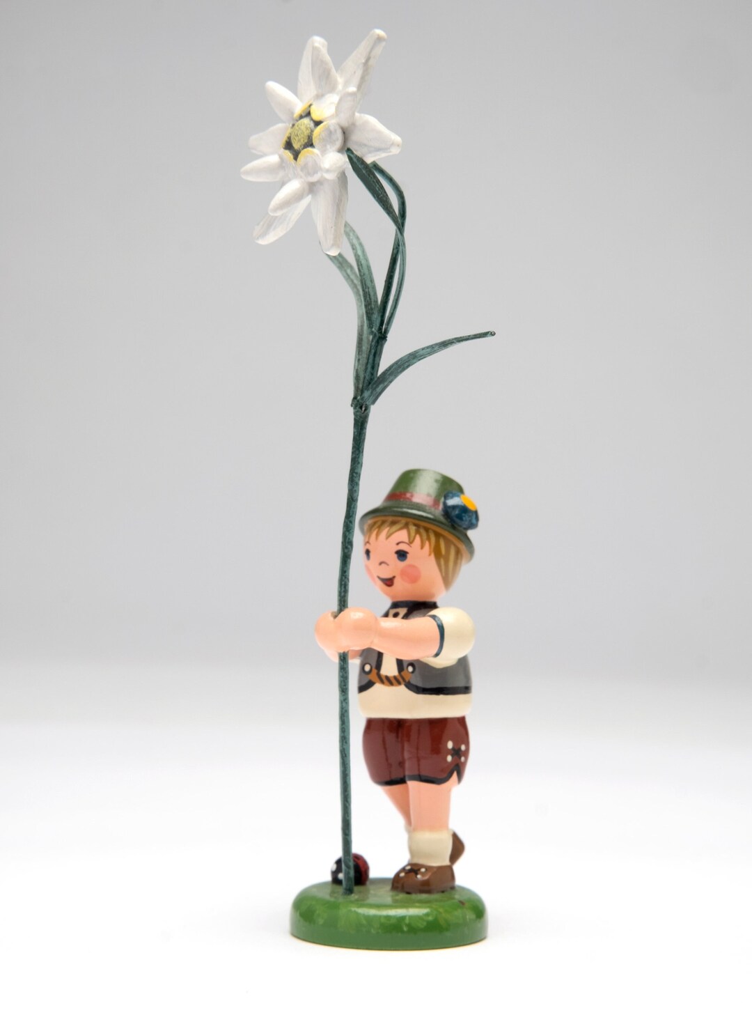 Figura Flower Child Boy Con Dalia Hubrig Volkskunst | Decorazione Originale Tedesca 11 Cm - Fatto A Mano In Germania, Artigianato Erzgebirge