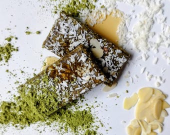Vanilla Matcha Raw Bars - Superfood, Nuts, Chia Seeds, Maple Syrup, No Added Sugar, 100% Natural