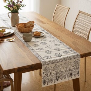 Runner da tavolo blu indaco primaverile – Runner in cotone stampato a mano 240 x 40 cm – Decorazione da tavolo pasquale boho – Stampa su legno indaco naturale fatto a mano