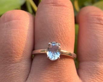 Anillo de aguamarina natural / Plata de ley 925 / Piedra natal de marzo / Regalo para ella