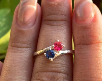 Anillo Toi et Moi de rubí de laboratorio y zafiro azul / Plata de ley / Anillo hecho a mano