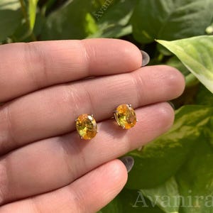 Orecchini con citrino naturale / Orecchini a bottone in argento 925 / Pietra portafortuna di novembre / Pietra preziosa gialla ovale