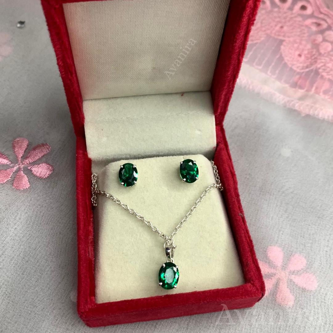 Emerald Sterling Silver Jewelry Set Pendant Necklace & Studs May…