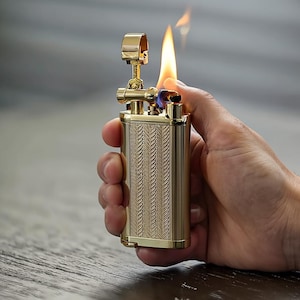 Slanke metalen winddichte aansteker Open vlam Benzineolie Navulbare zak Vintage Klassiek ontwerp Luxe cadeau voor mannen Bureaudecor
